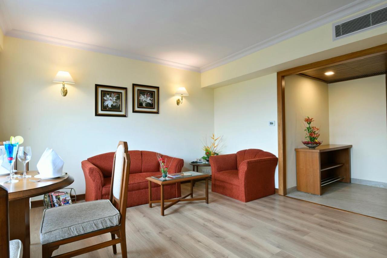 Peerless Hotel Calcutta Extérieur photo