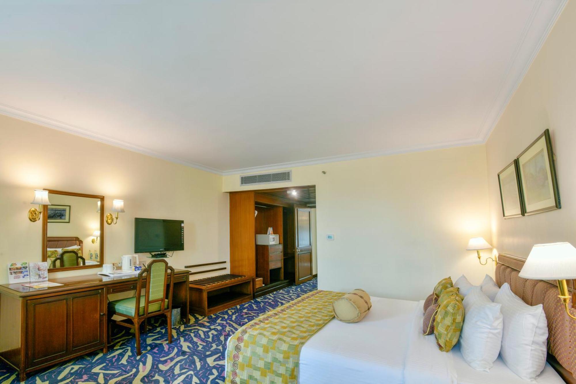 Peerless Hotel Calcutta Extérieur photo