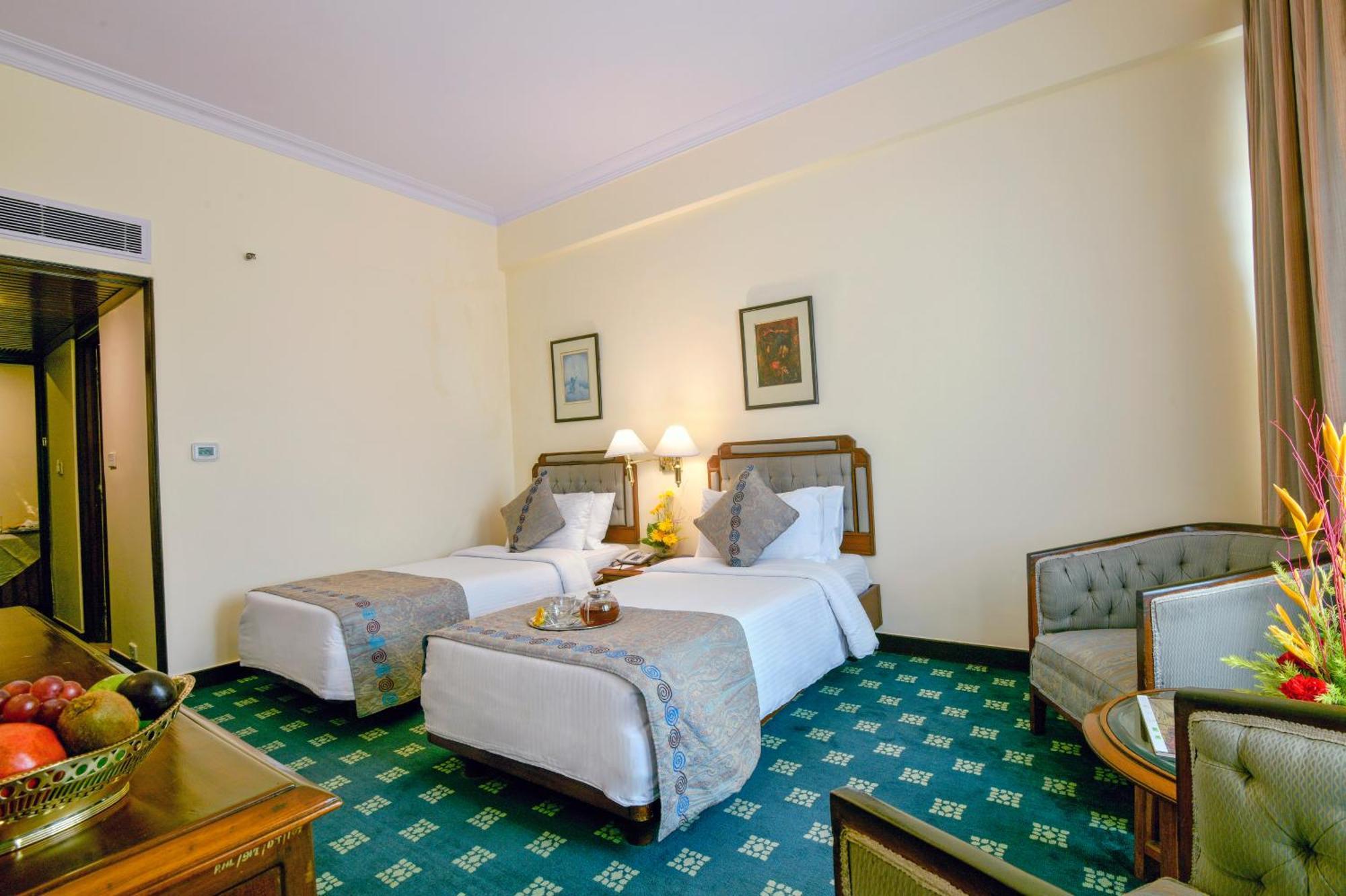 Peerless Hotel Calcutta Extérieur photo