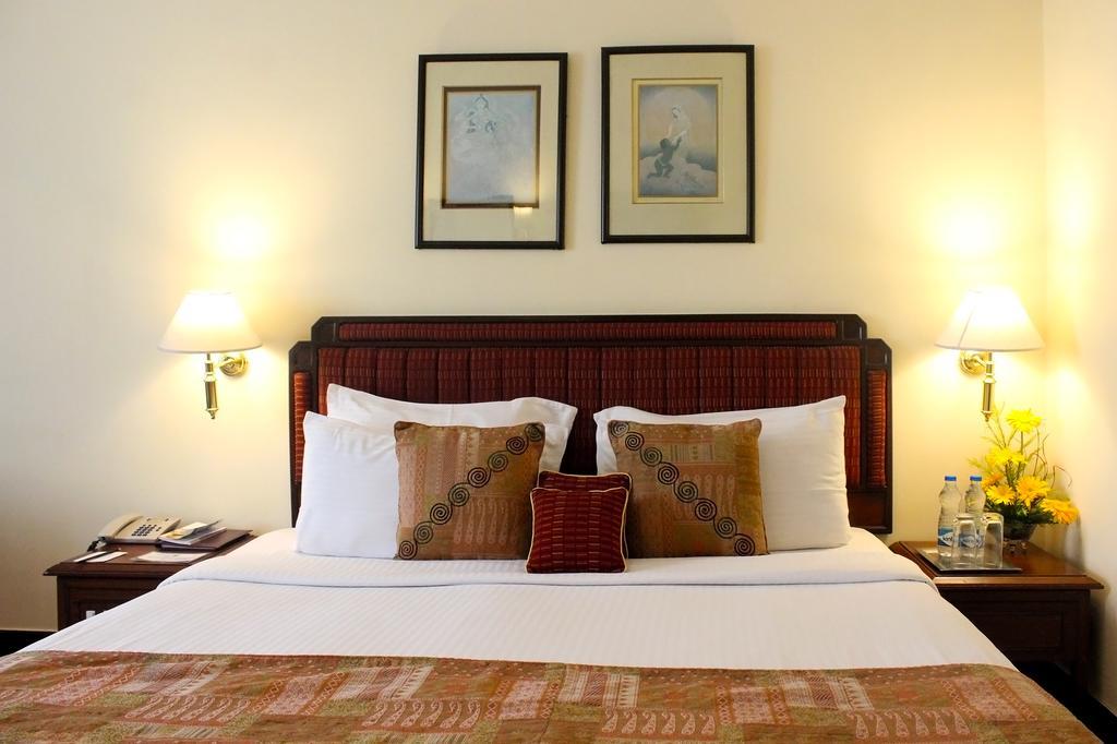 Peerless Hotel Calcutta Extérieur photo