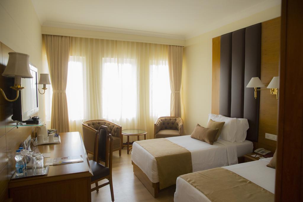 Peerless Hotel Calcutta Extérieur photo