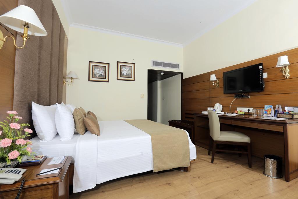 Peerless Hotel Calcutta Extérieur photo