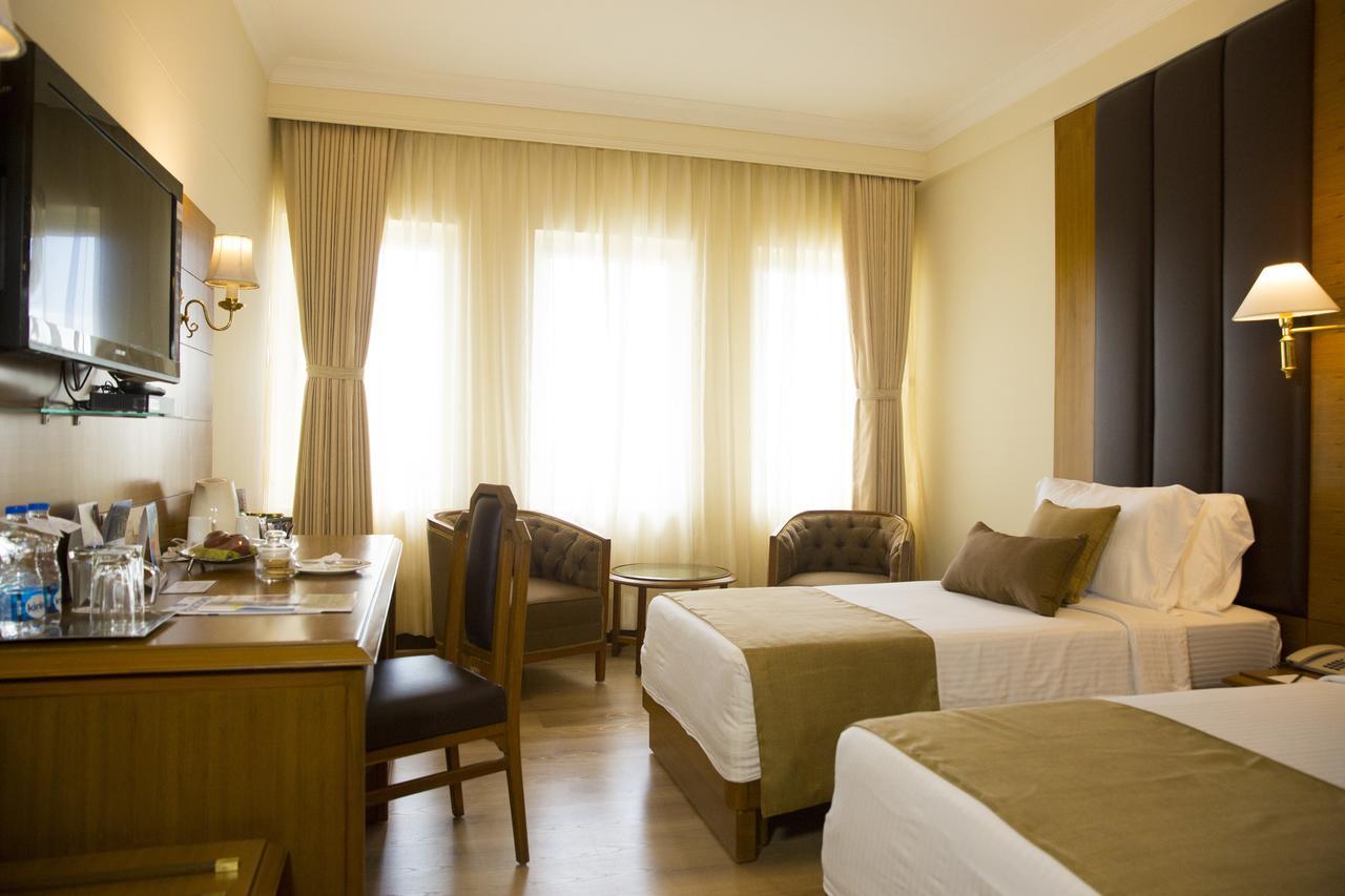 Peerless Hotel Calcutta Extérieur photo