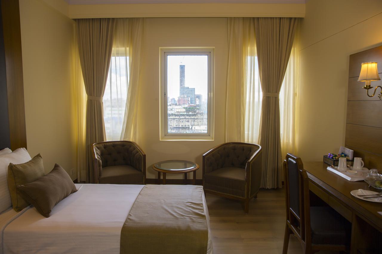 Peerless Hotel Calcutta Extérieur photo